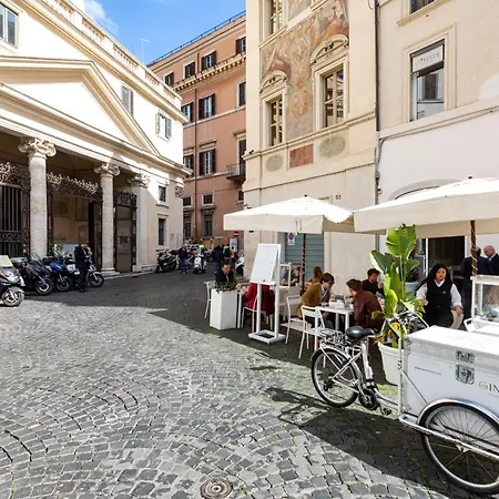 Apartment With Nice Terrace By The Amazing Pantheon-3
